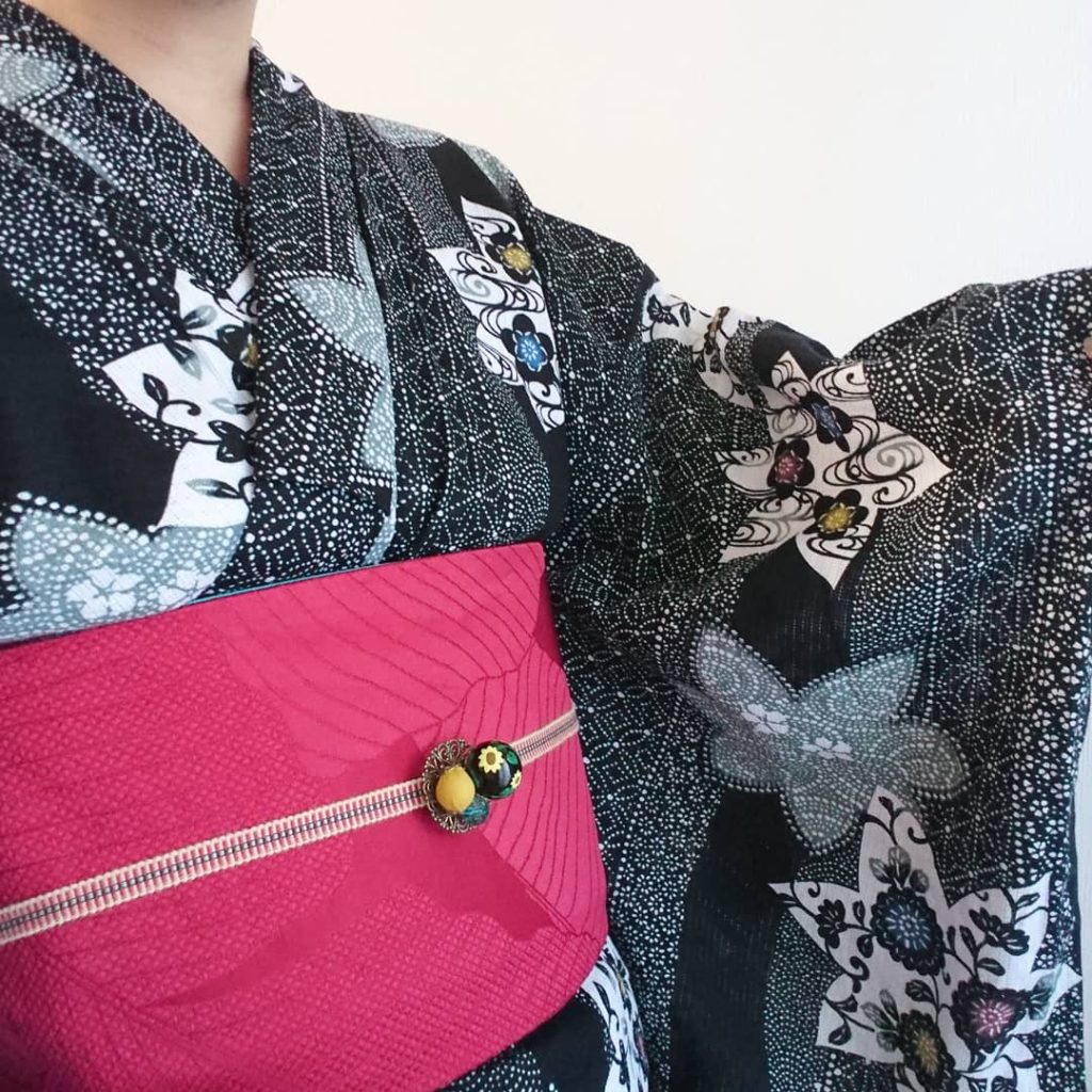着物の衿には種類があった⁉広衿とバチ衿、棒衿とは？ | Kimono Note 